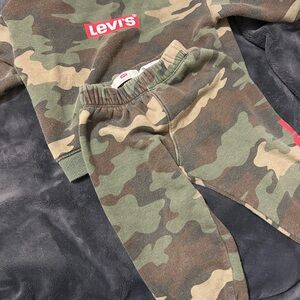 Levi's Green Camo Sweatshirt with Red Logo